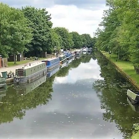 Apartamento *f1*5gh* Setup For Your Relaxed & Amazing + Free Parking + Free Fast Wifi * Leeds (West Yorkshire)